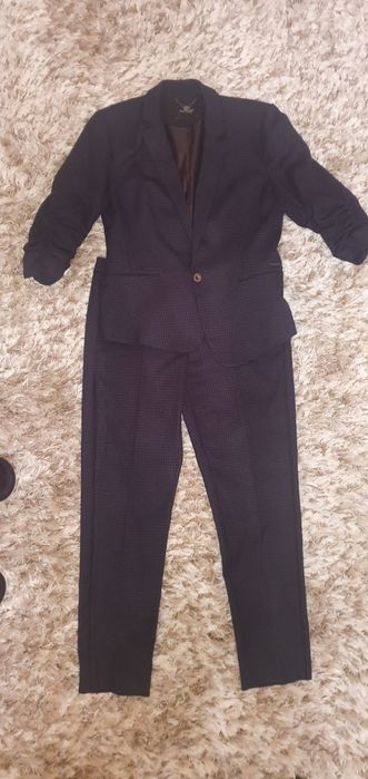 Costum dama:pantalon si sacou