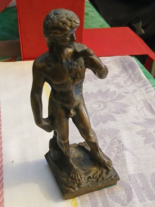 Statuie bronz masiv