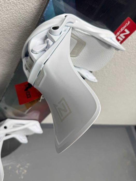 placa noua snowboard nitro future team L147cm