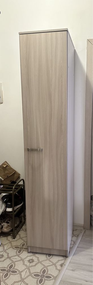 Продаю шкаф в прихожую