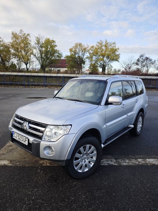 Mitsubishi Pajero Mk4 unic proprietar de nouă