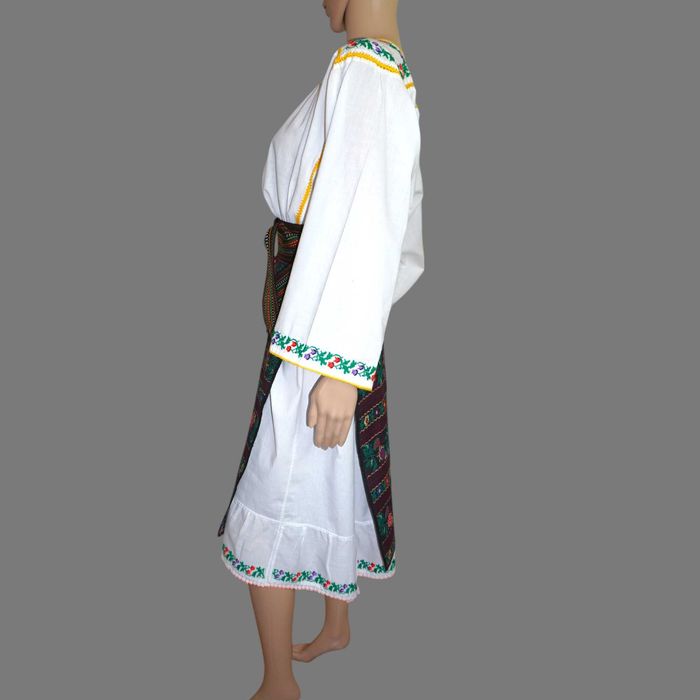 Costum popular vechi, lucrat manual, port popular oltenesc M-L