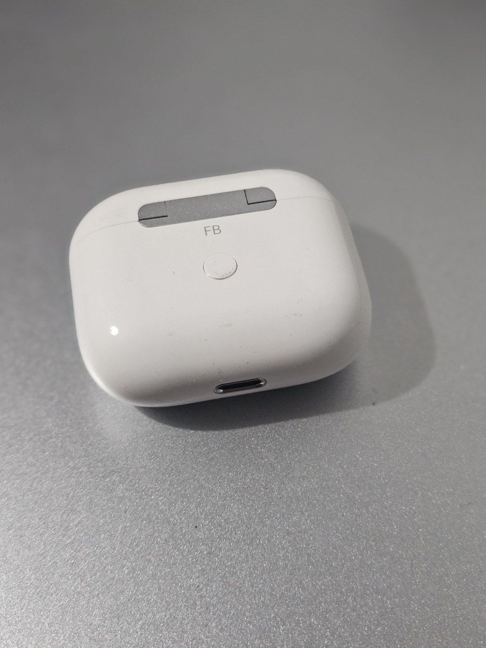 Air Pods (3rd)    .