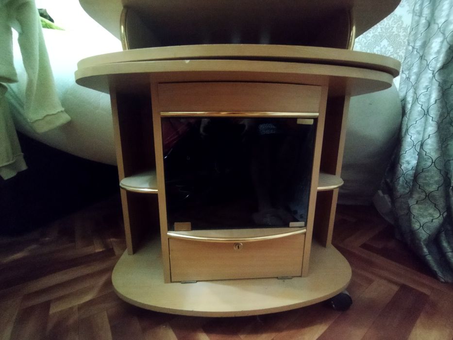 Тумбочка под телевизор