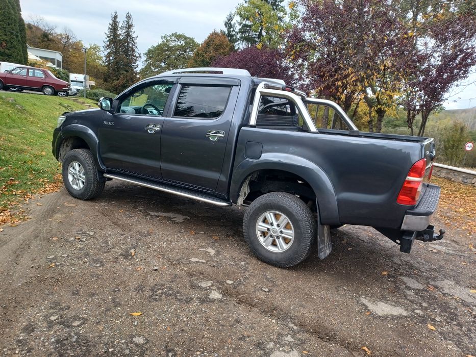 TOYOTA   HILUX  2.5 TDI  2014  EURO 5