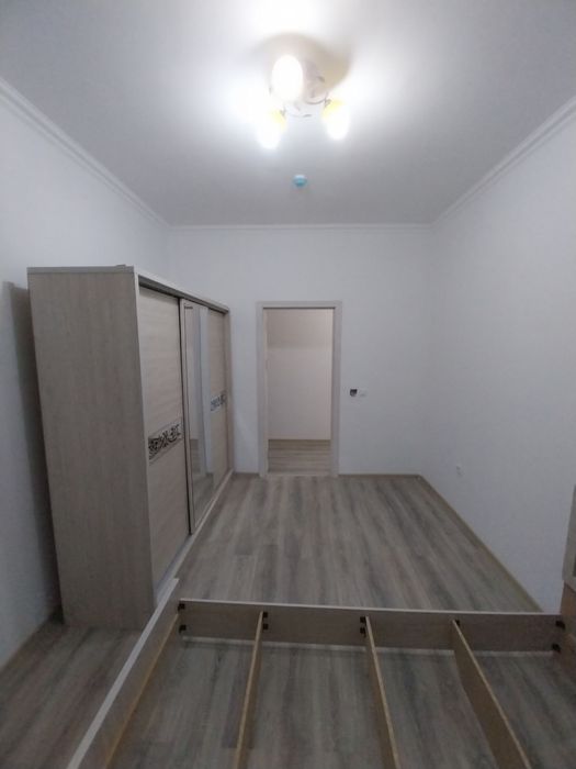 Сергели янги дархон 3/15/16. Срочно сотилади. 2 хонаданам арзон нархга