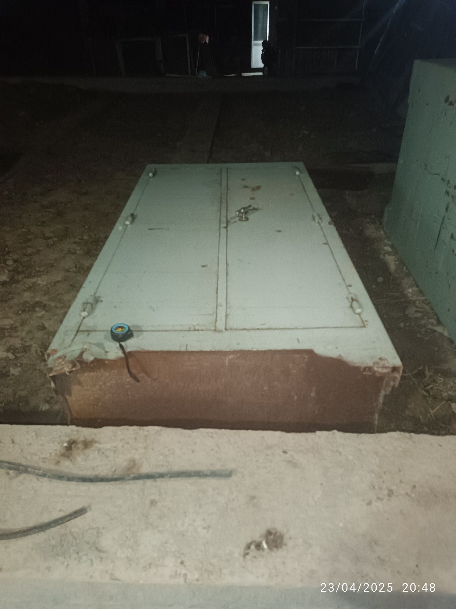 Sef  4 Dona Stelaj ham bor 15 dona pulini kelishamiz Holati