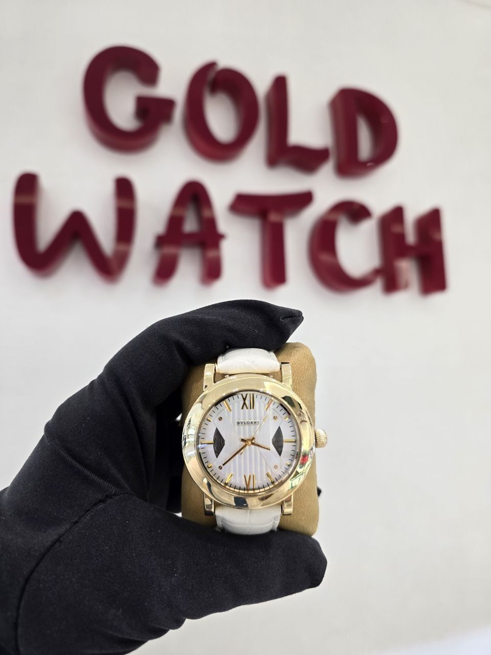 Продам золотые часы Bvlgari 
Проба 585 
Автоматика.