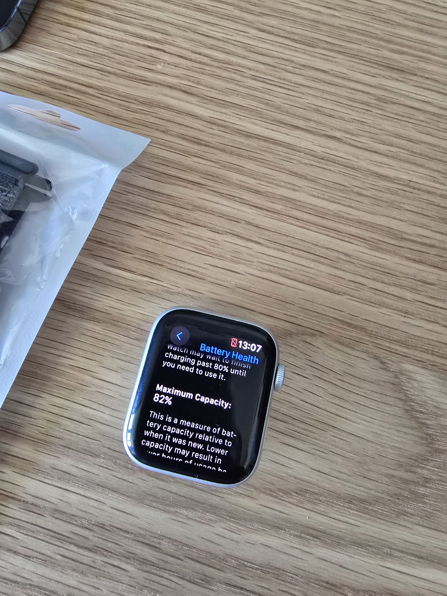 Apple watch SE 2020 Nike edition