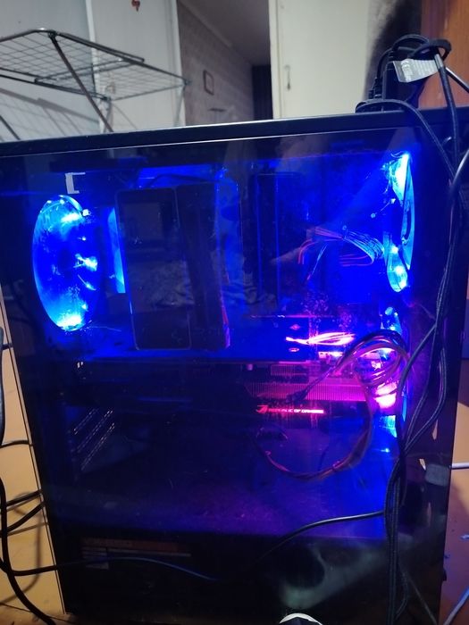 Intel core i3 12100, AMD Radeon RX 5600XT, 16Gb озу, 450Gb ssd