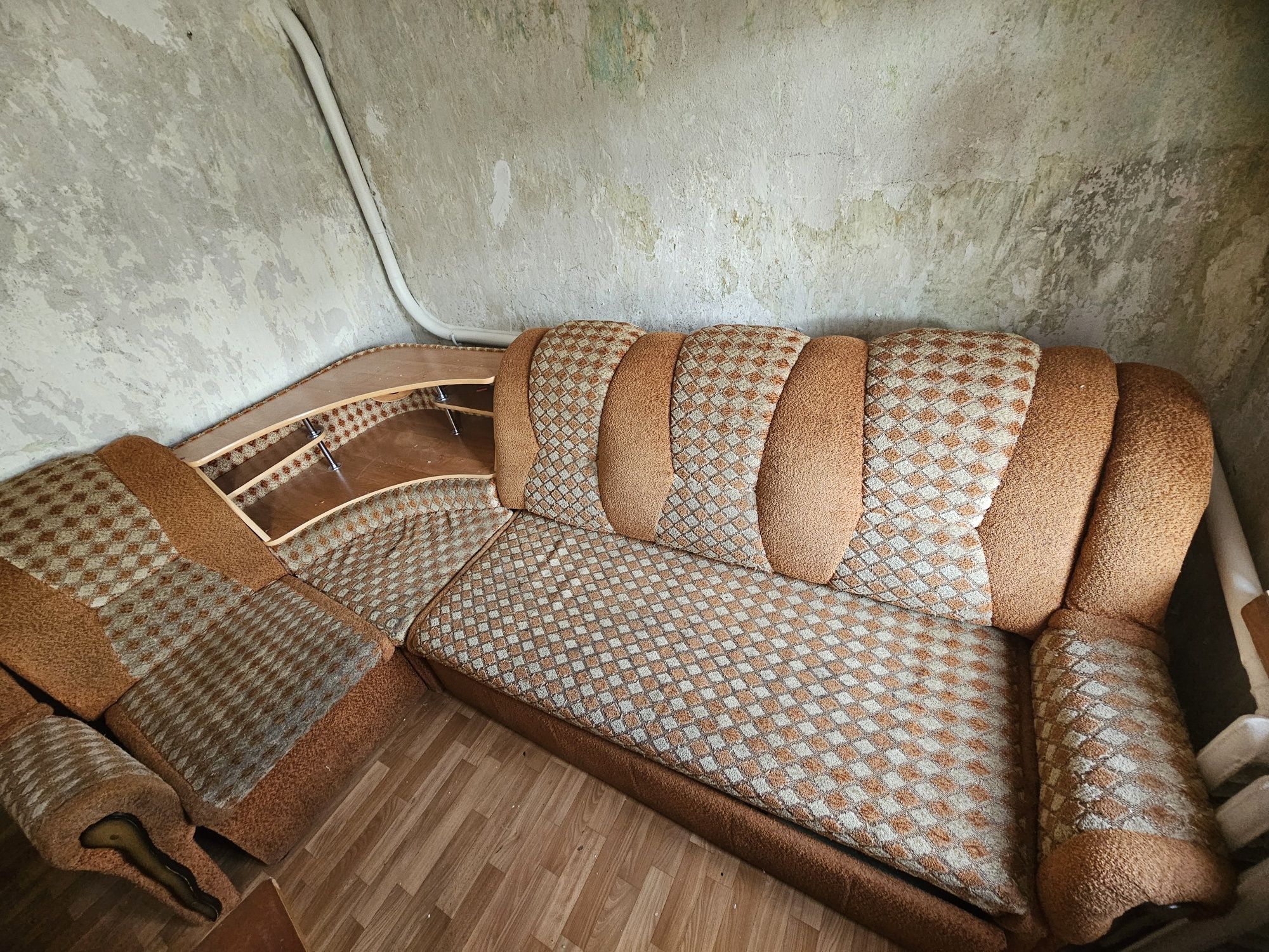 Диван  с креслом