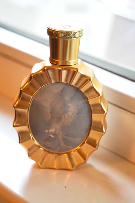 парфюм Lattafa Victoria 100 ml