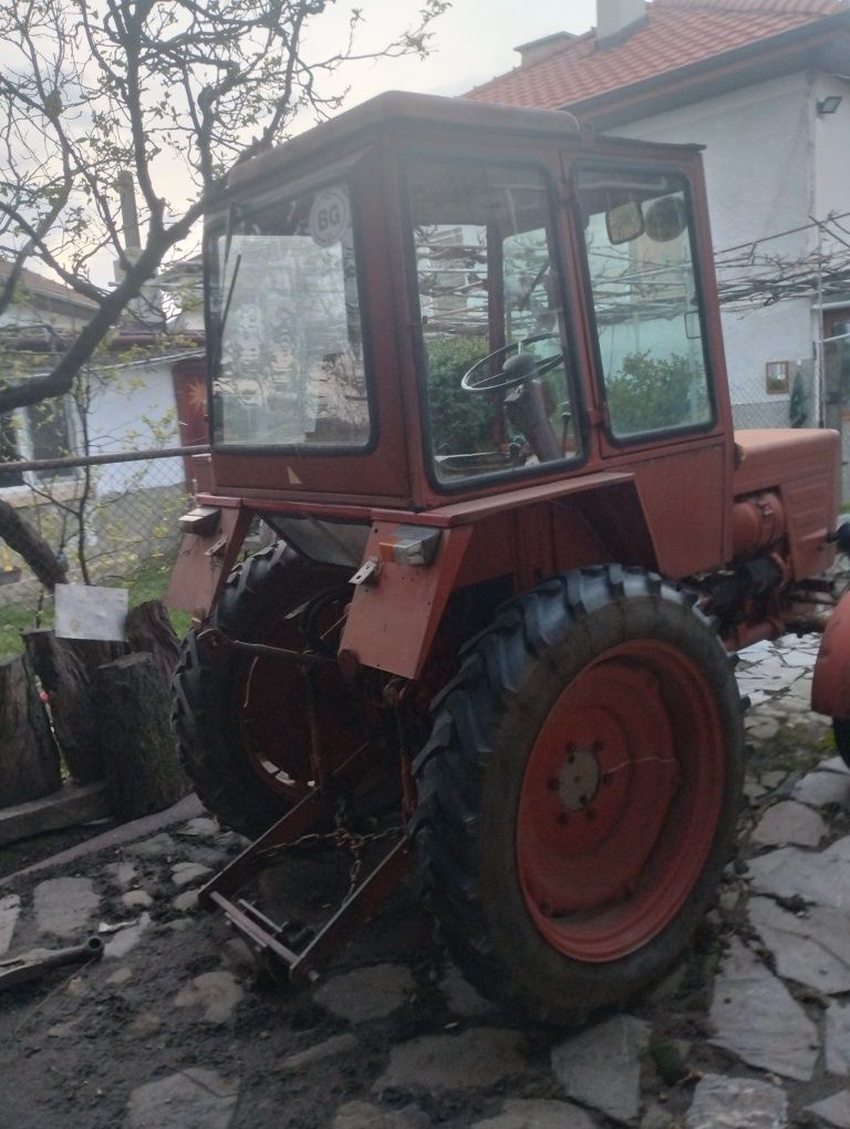 Трактор Владимировец
