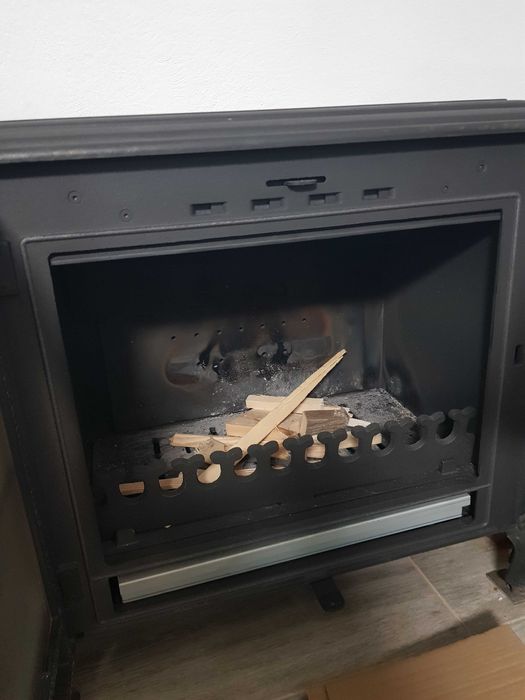 Șemineu fontă ,toată din fontă ,fără tablă