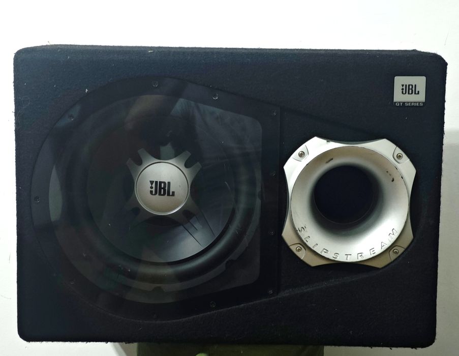 Subwoofer Auto JBL GT5-1204BP 1100w