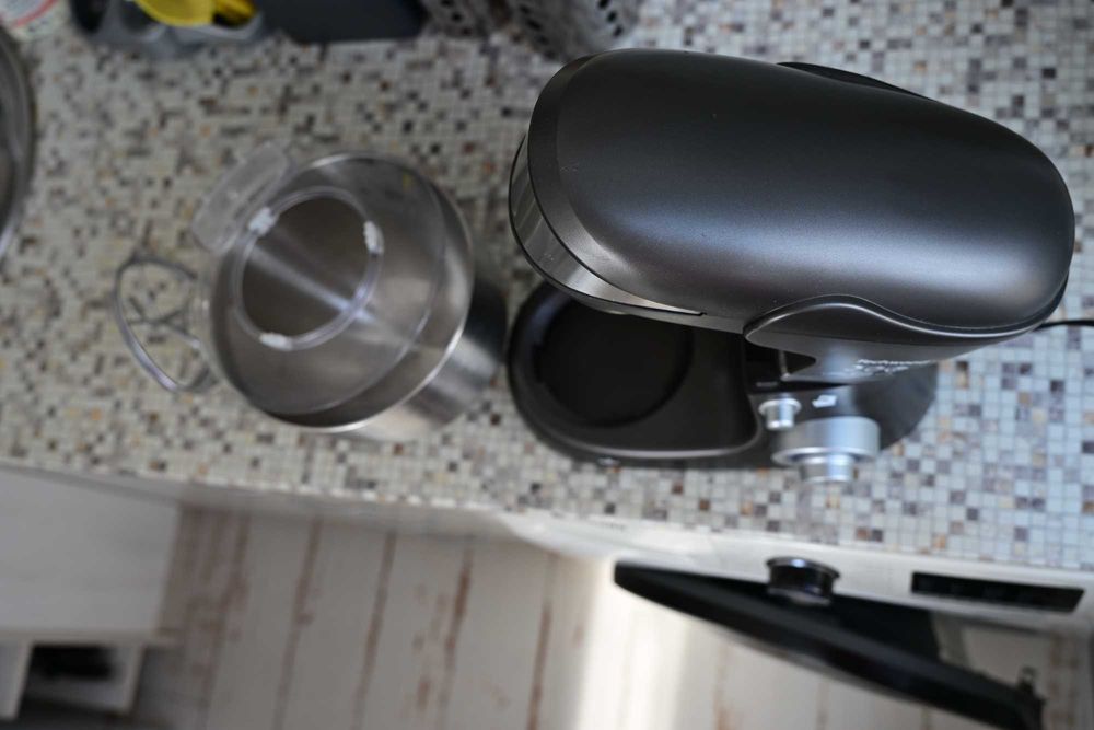 Techwood TRO-1058, 1000W, 5 литра, 6 скорости, 3 приставки Инокс