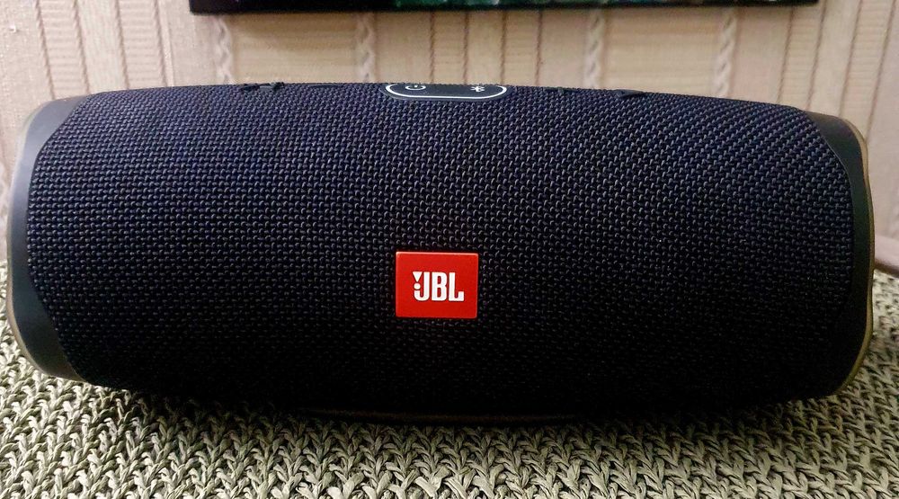 Портативная колонка JBL Charge 4