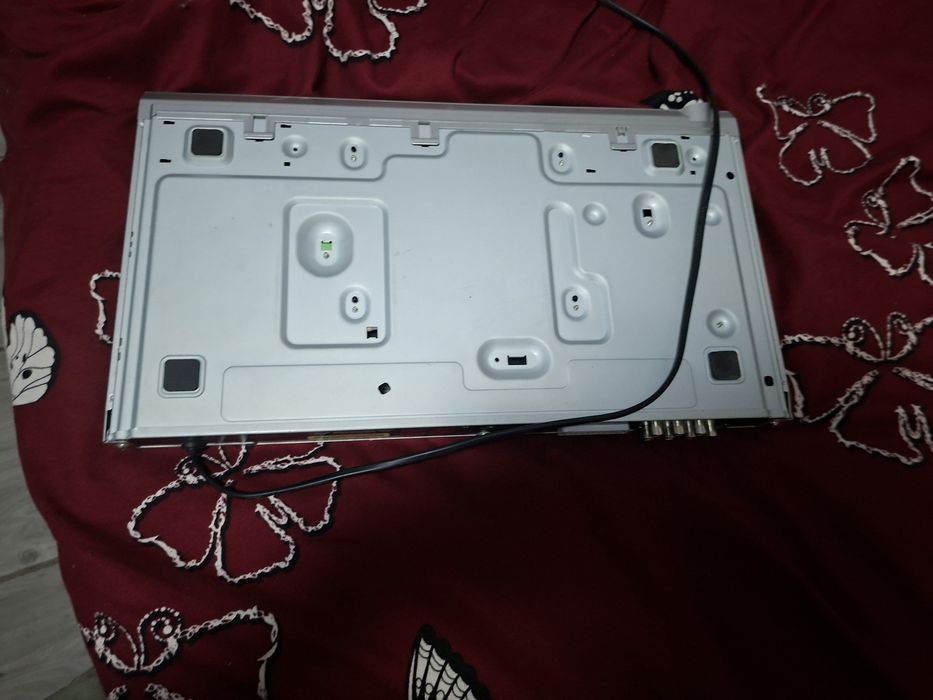 Vând dvd  e zgâriat oleaca