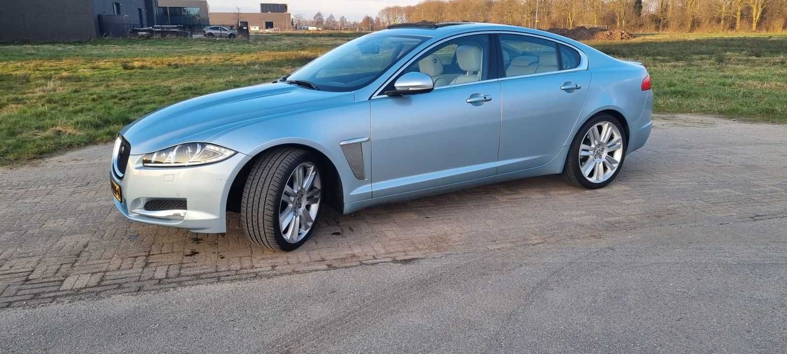 Jaguar XF S 3.0 BiTurbo 2012