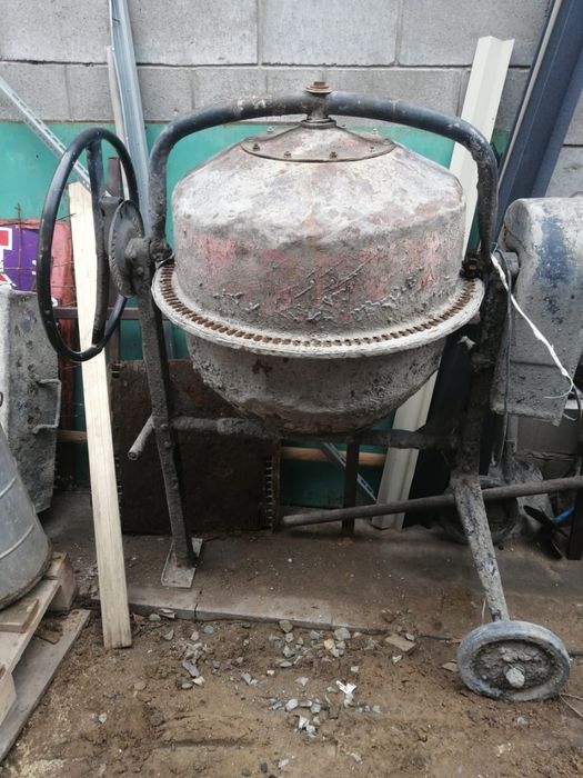 Продам бетономешалку