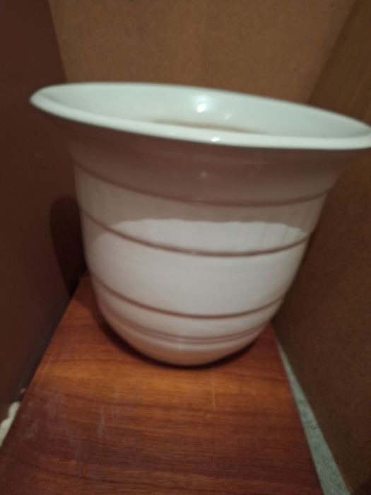 Нови кашпи за цветя керамични глазирани