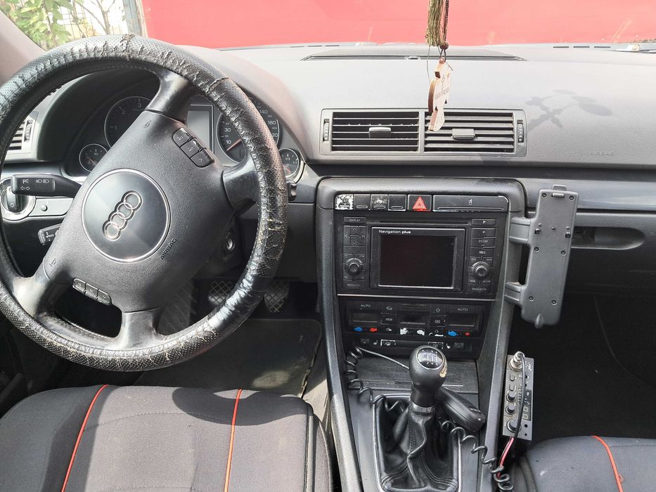 Audi A4. visiniu.