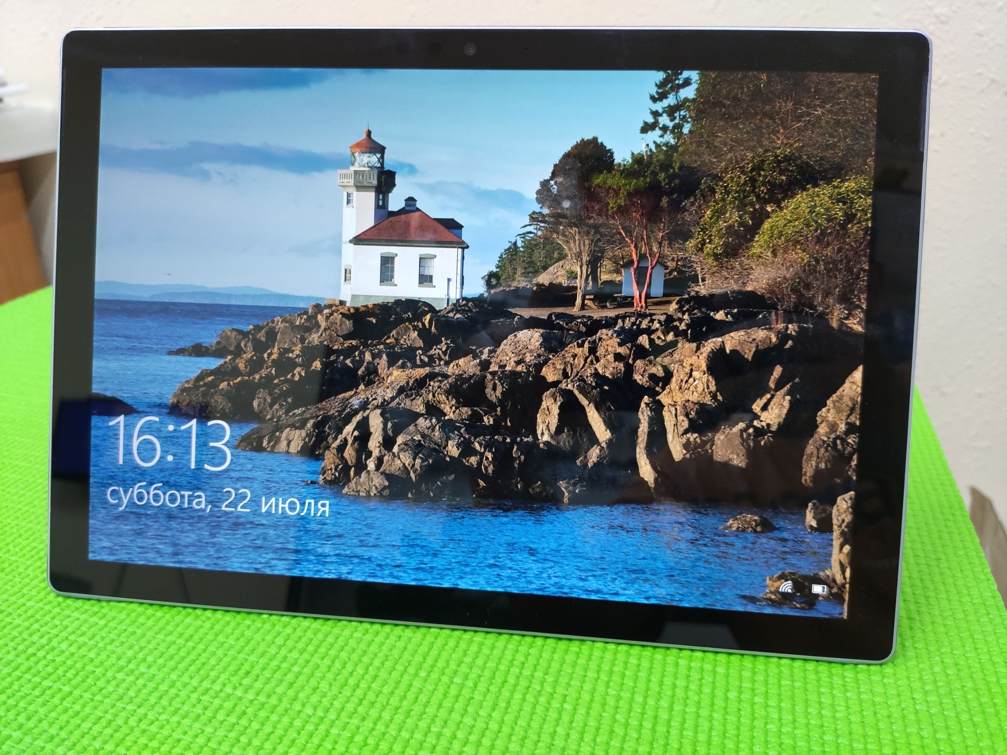 Surface Pro 5  планшет на Windows i5 4gb 128ssd 12 дюймов