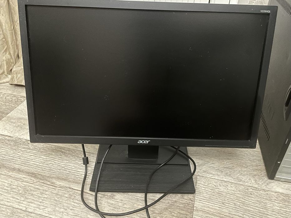 Продам Acer V226H в хорошем состоянии