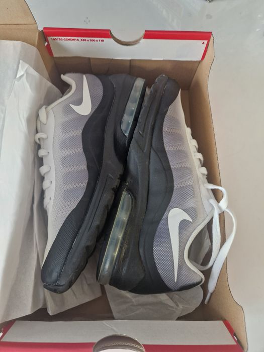 Nike air max invigor print