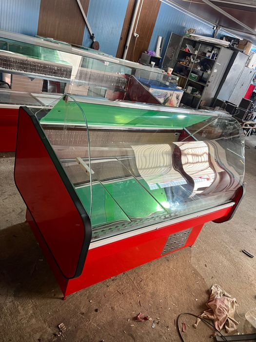 Vitrina frigorifica orizontala pentru mezeluri diferite dimensiuni