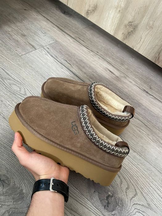 Vând Ugg marimea 38