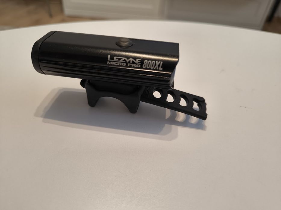 Vand lanterna pentru bicicleta Lezyne Micro Pro 800XL