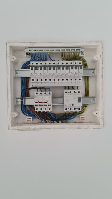 ELECTRICIAN - Bucuresti Ilfov Baneasa Tunari Voluntari Otopeni