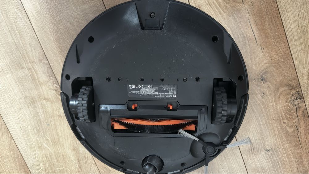 Robot aspirator cu spalare mio vacuum mop p