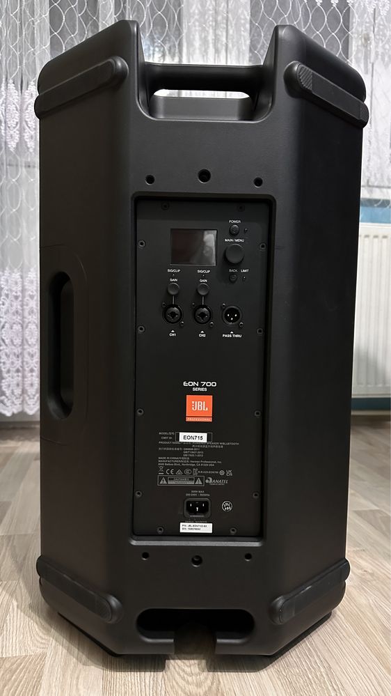 Boxe JBL EON 700