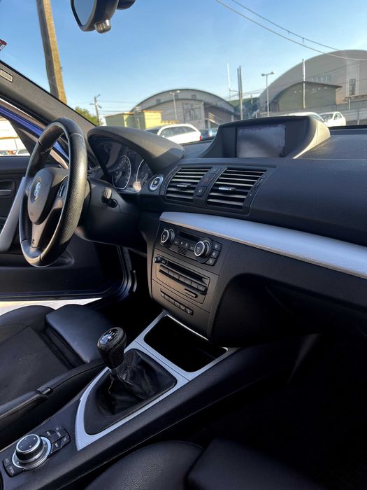 BMW Seria 1 • 2.0 Diesel 143CP • Manuală 6 trepte • Trapa • Jante M