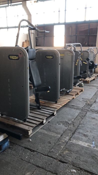 Sala fitness completa technogym