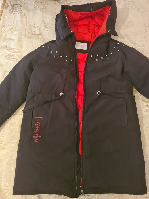 Продам куртку для девочки
