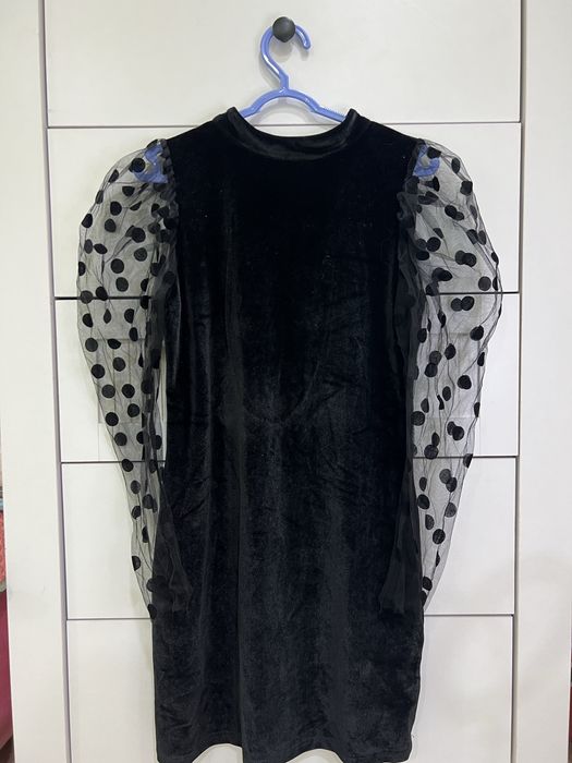 Платья и юбки для женщин и девочек,б/у и новые,состояние очень хорошее