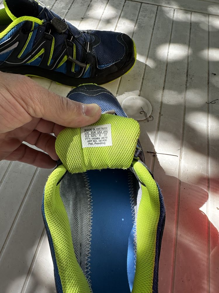 Uvex,puma salomon pantofi de protectie 42-43