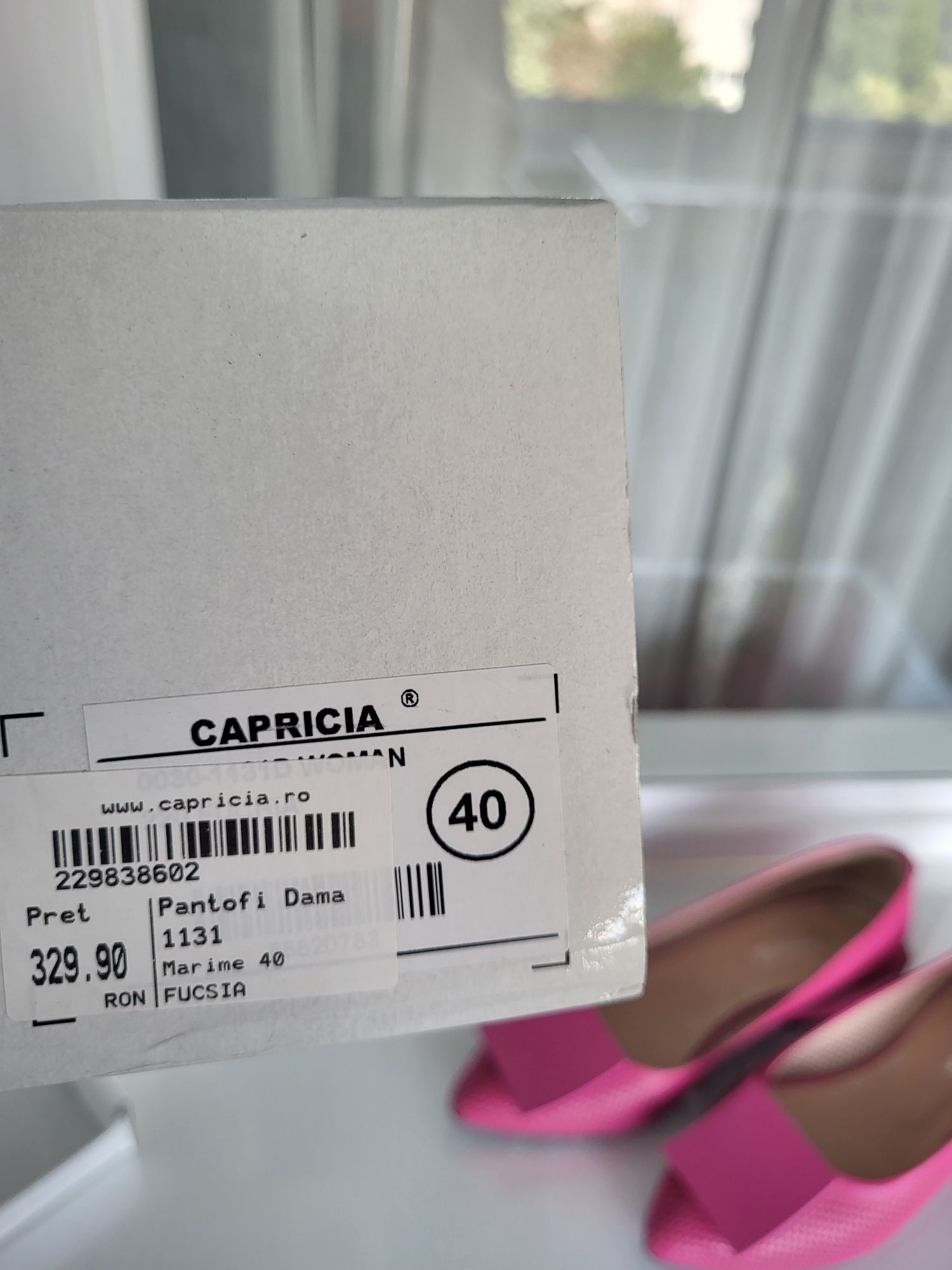 Pantofi Capricia