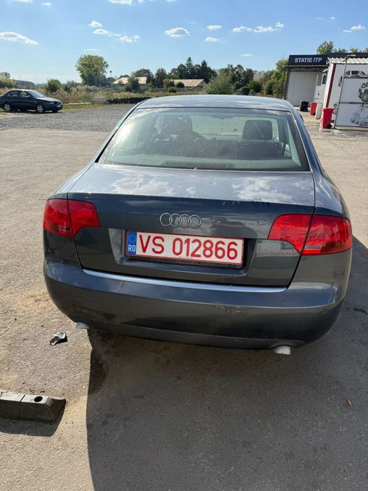 Vând Audi A4 S line