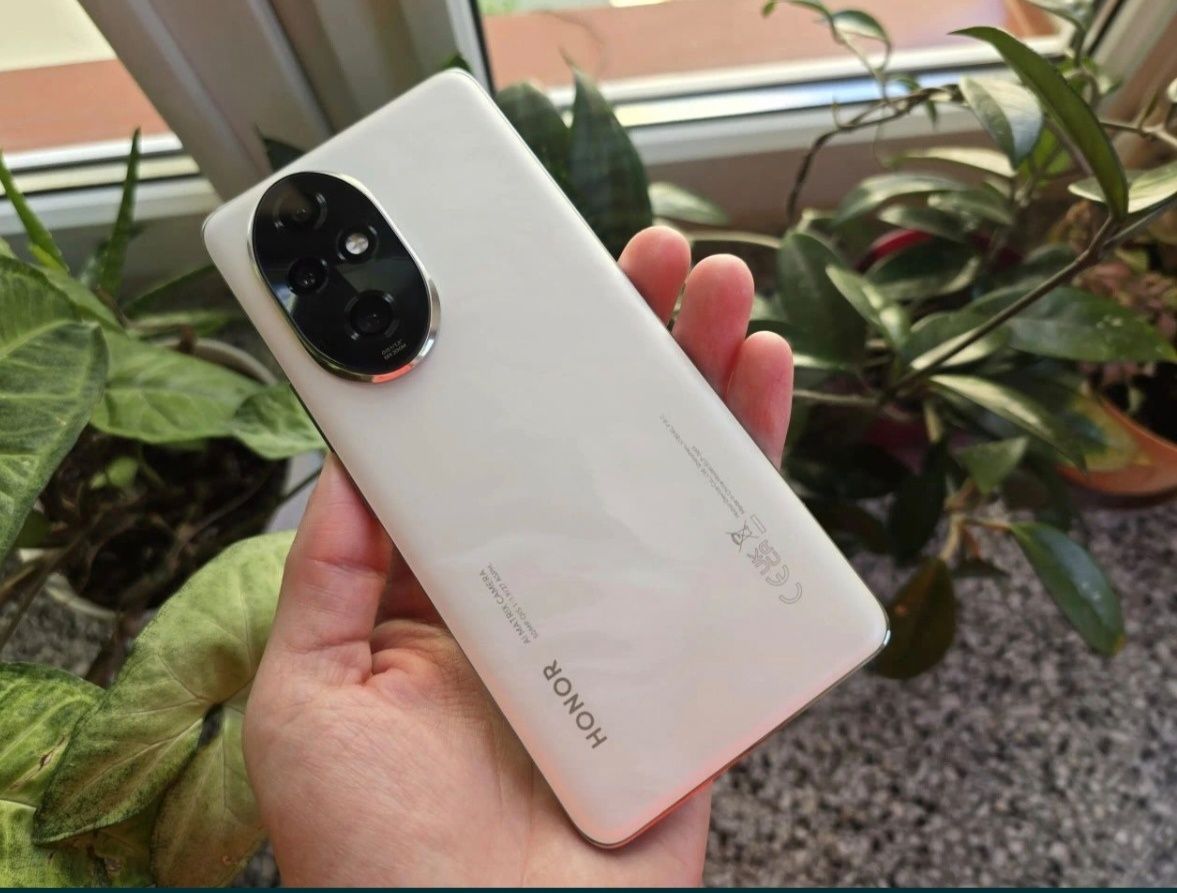 Honor 200 12+12 512 gbsotiladi ideal