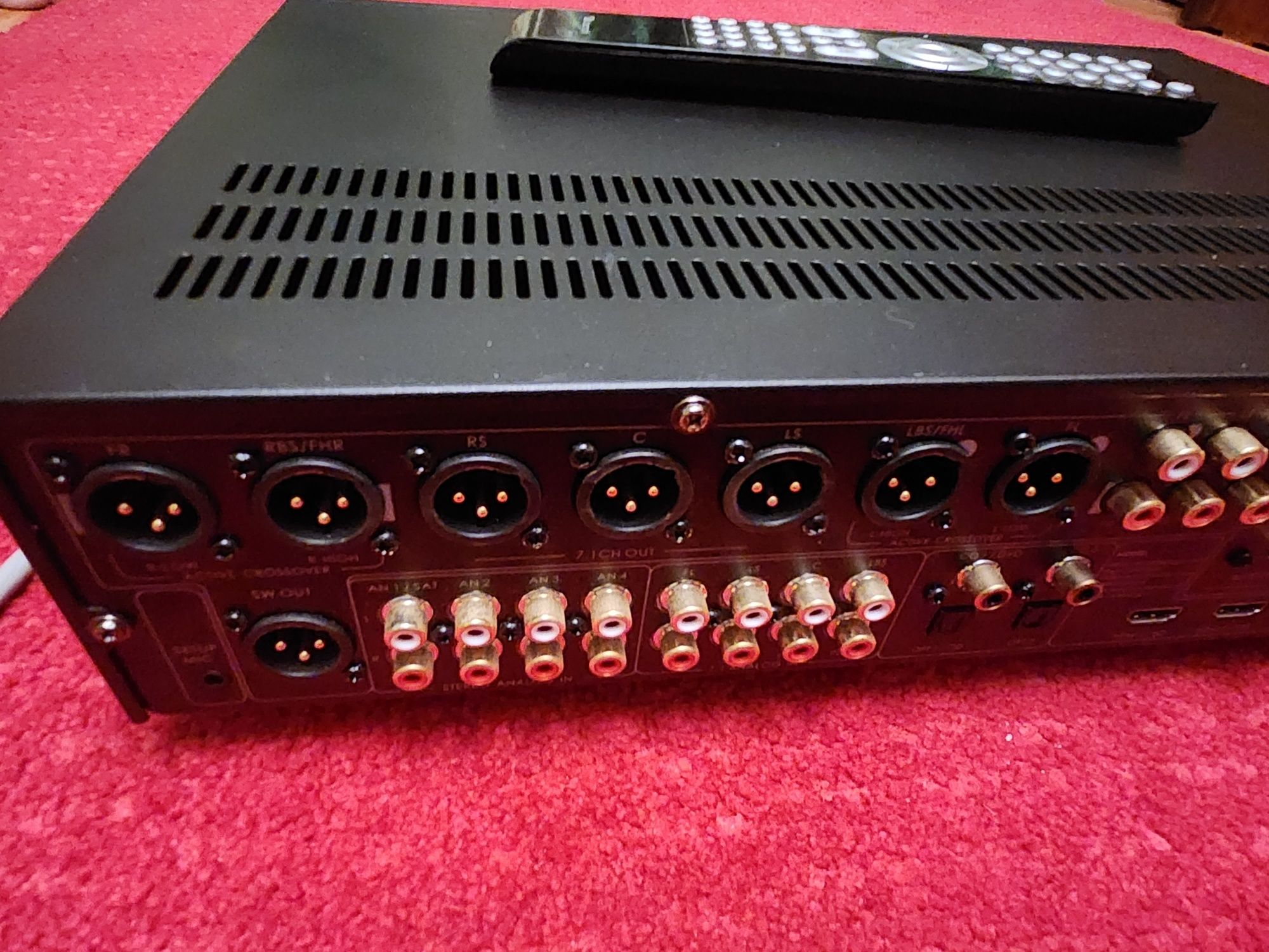 nakamichi av1  procesor