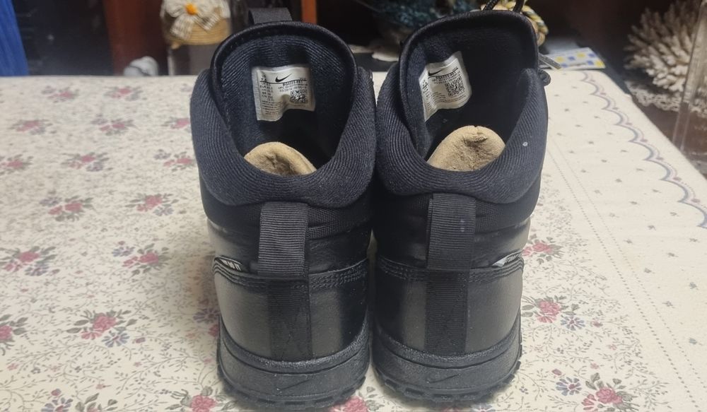 Ghete nike   just do it