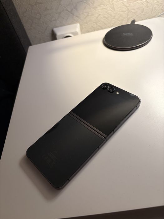 Samsung Galaxy Flip 5 256GB Fullbox Liber de retea
