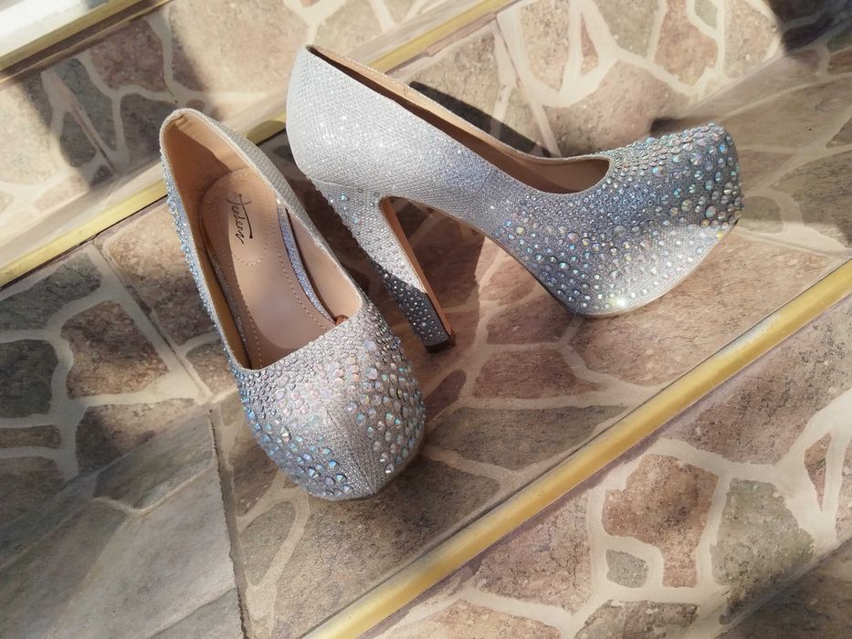 Обувки на висок ток Tendenz