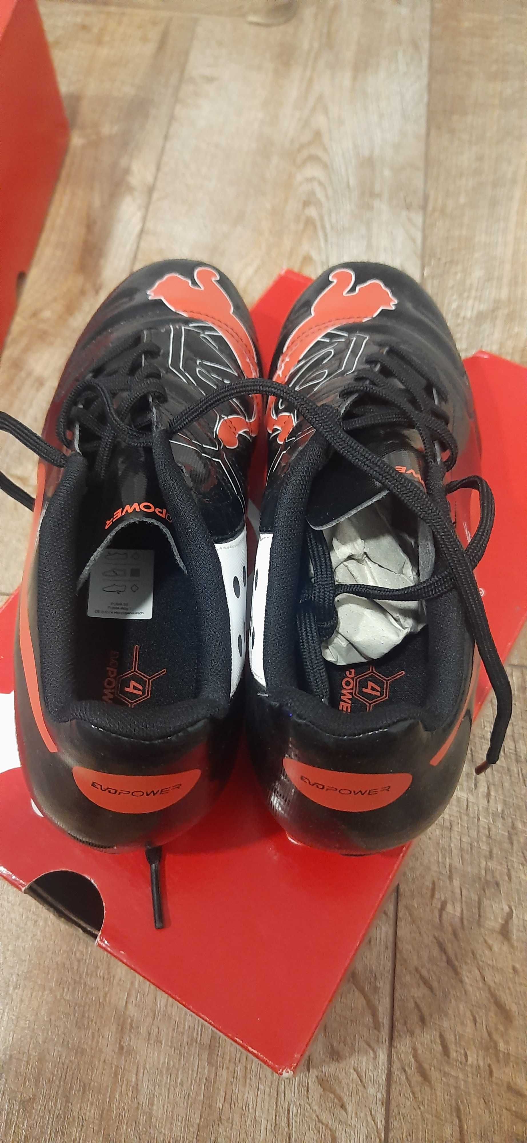 Последен брой н.38 Puma футболни обувки