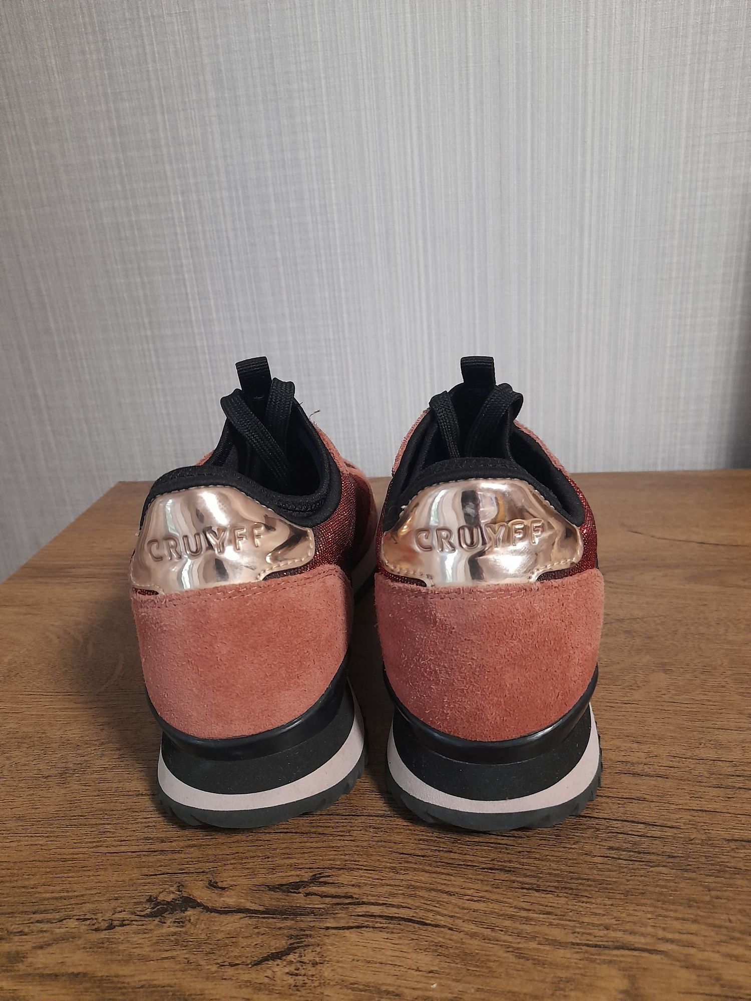CRUIFF дамски обувки 37 номер.