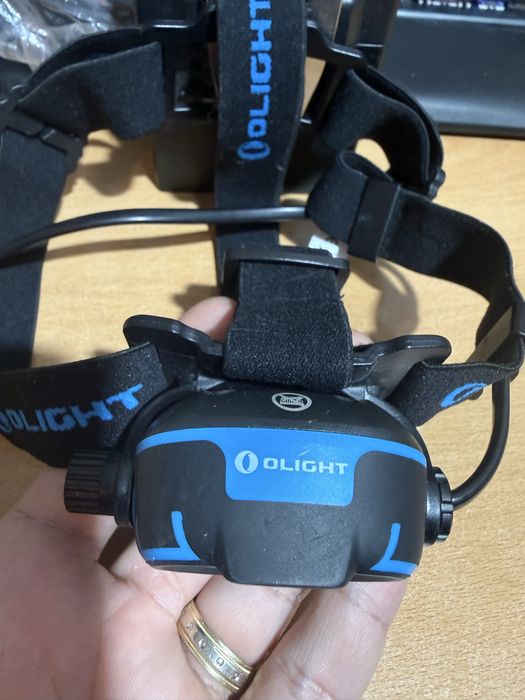 Lanterna frontala Olight h37 wave